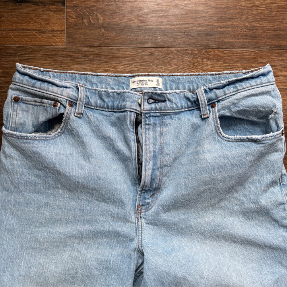 Abercrombie & Fitch Light Blue High Rise Women's Jeans - Picture 4 of 11